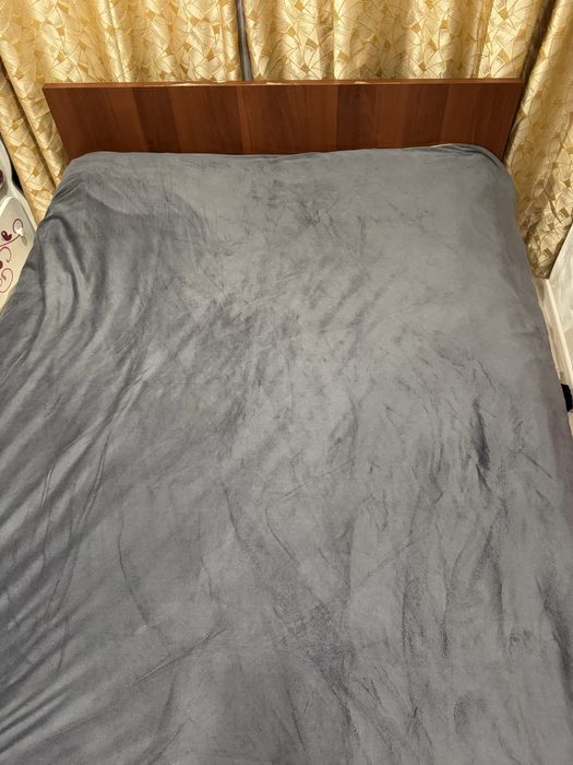 Продам спальный гарнитур