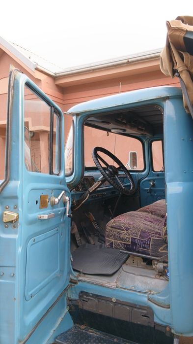 Zil MMZ 4502 rangi ko'k ishlap chiqarilgan yili 1988 Yuk ozi ag'daruv