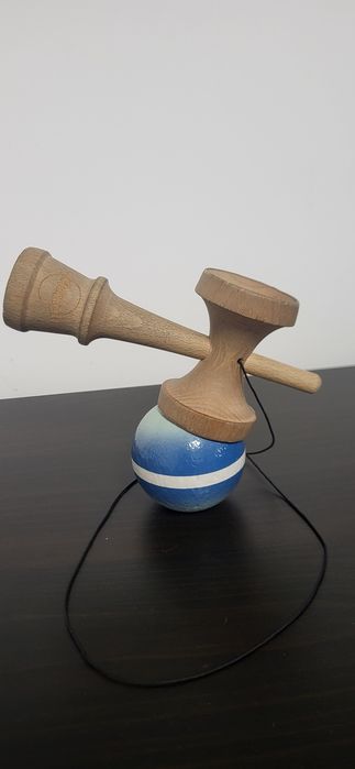 Kendama sweets broken shape horizon fade