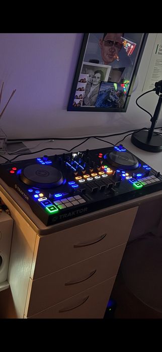Native Instruments Traktor Kontrol S3, controller DJ 4 canale, nou-nouț