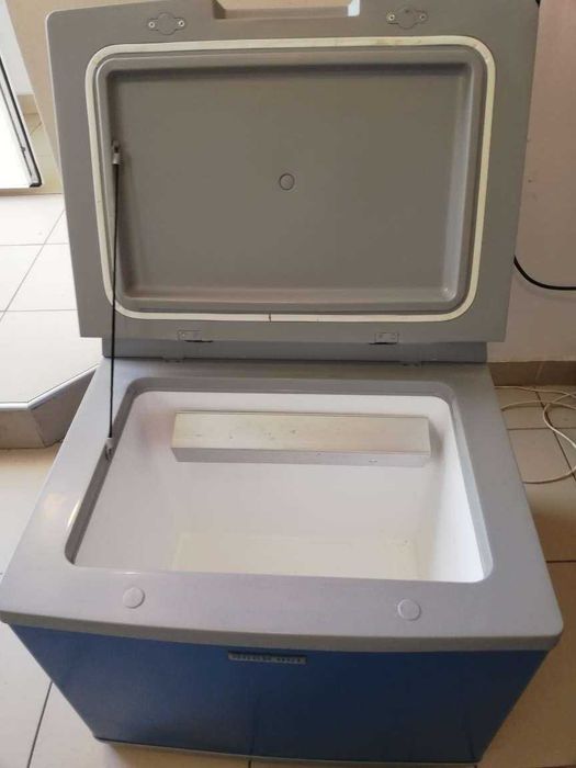 Lada frigorifica gaz electric MOBICOOL A40 rulota camping