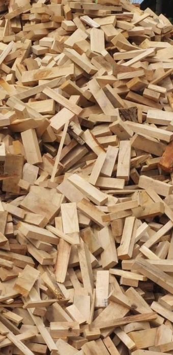 vând deșeuri pentru foc