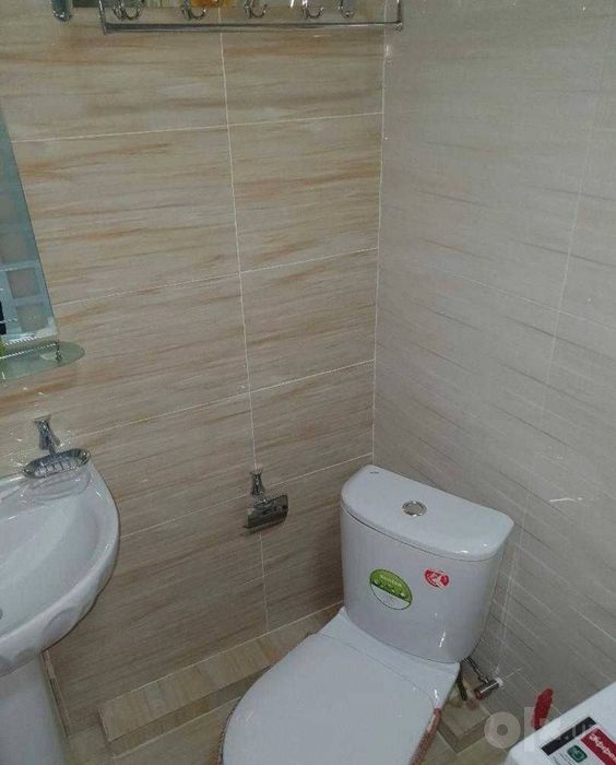 Срочно Срочно сдаёт в аренду 2 комнута адрес азиз базар 300$