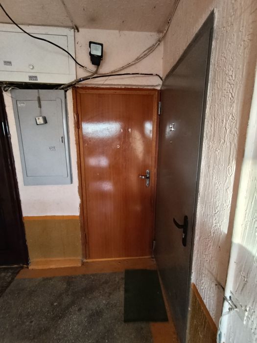 2-хкомн кв в 7 мкр 1д, 10,5млн