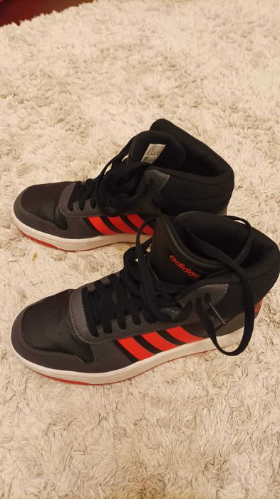 Adidas-номер 39 и 1/3