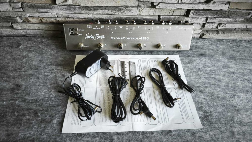 Harley Benton StompControl-4 ISO – Loop Switcher Programabil cu Alimentare Integrată