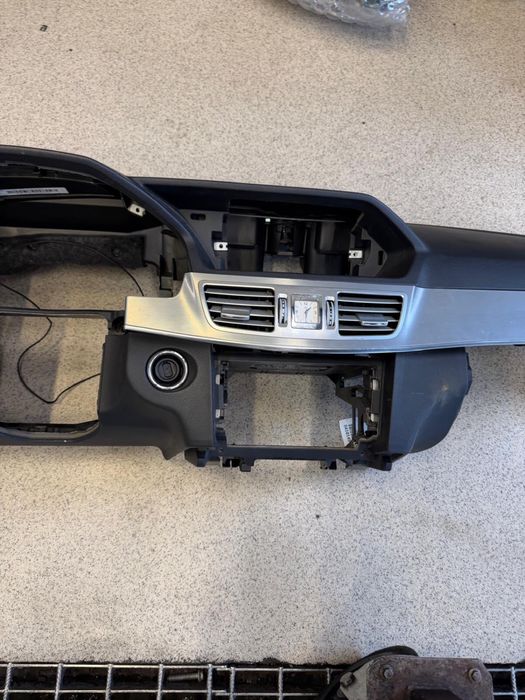 Plansa bord mercedes w212 facelift