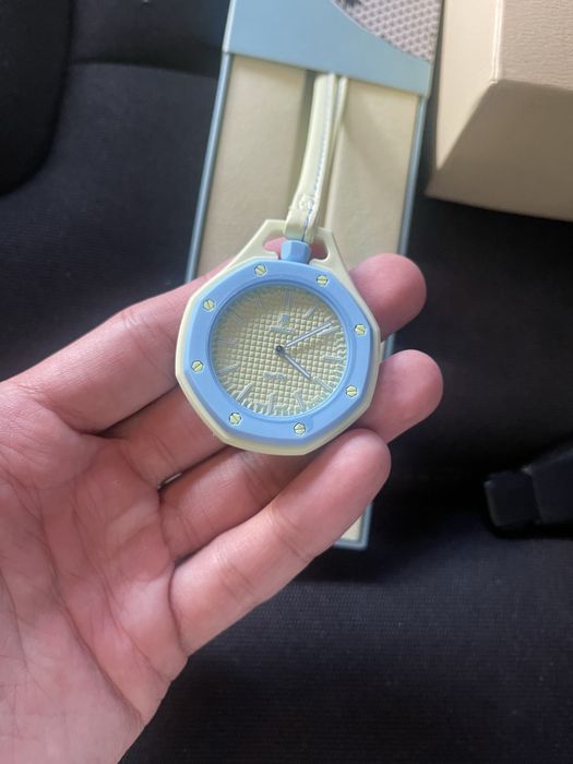 Royal pop new model swatch