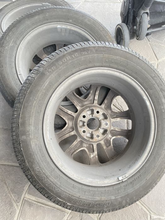 Продам летние шины с дисками 215/60 R16