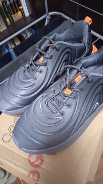 Кроссовки для подростковых