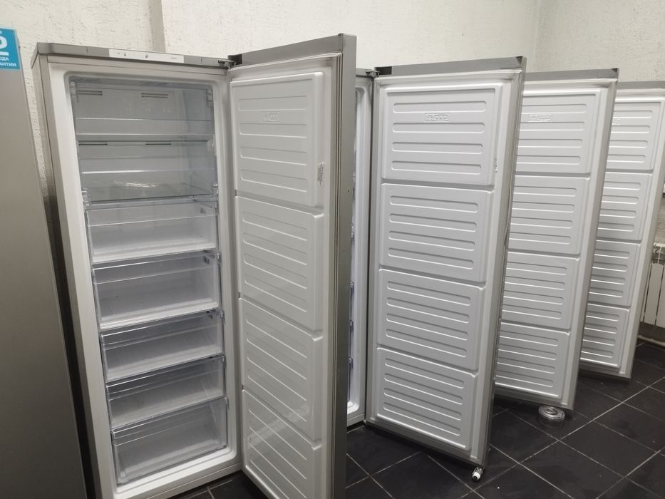 Продам морозильную камеру 290л