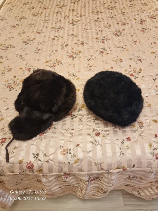 Căciulă de damă și bărbat