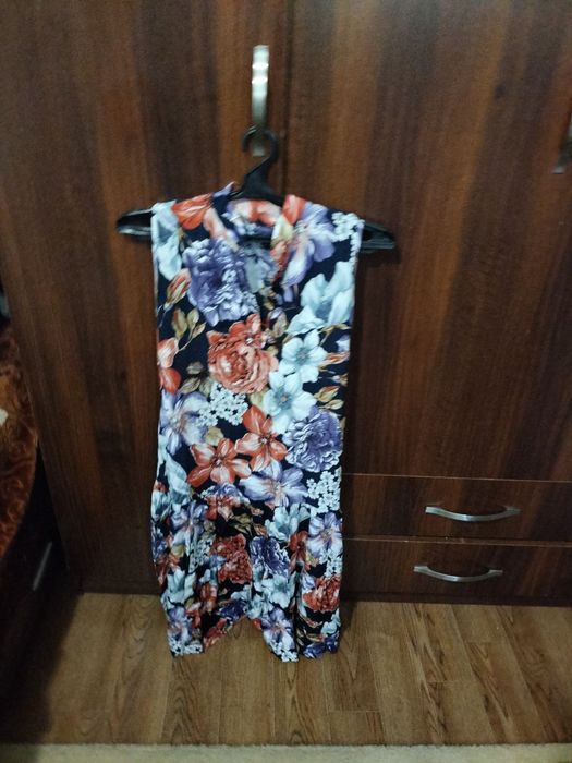 Платья женские, разные