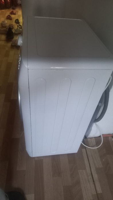 Продам стиральную машинку.