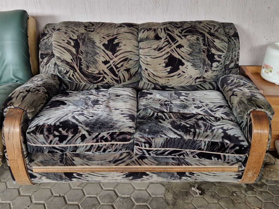 Отдам диваны даром