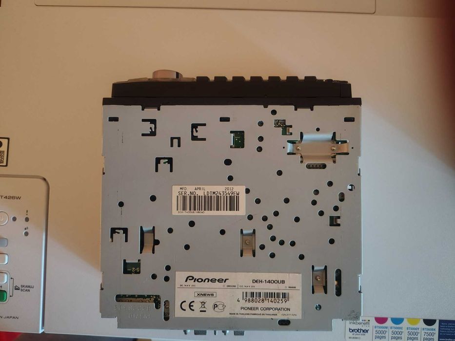 Pioneer DEH-1400UB – CD/MP3 авто радио с USB и AUX