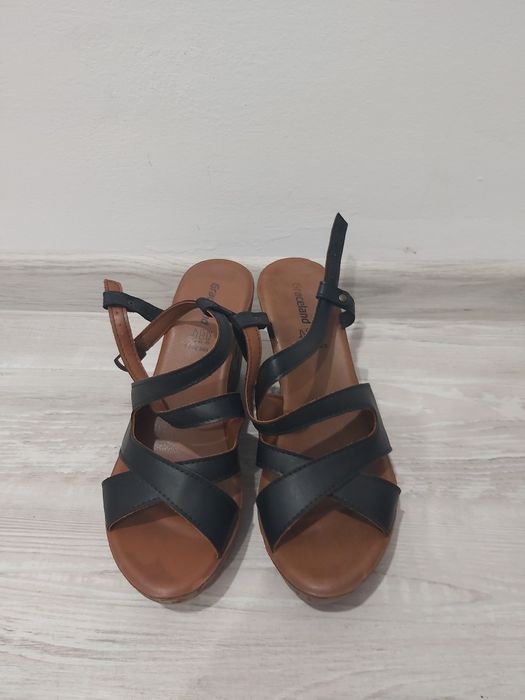 Sandale cu platforma de 10 cm, marimea 38