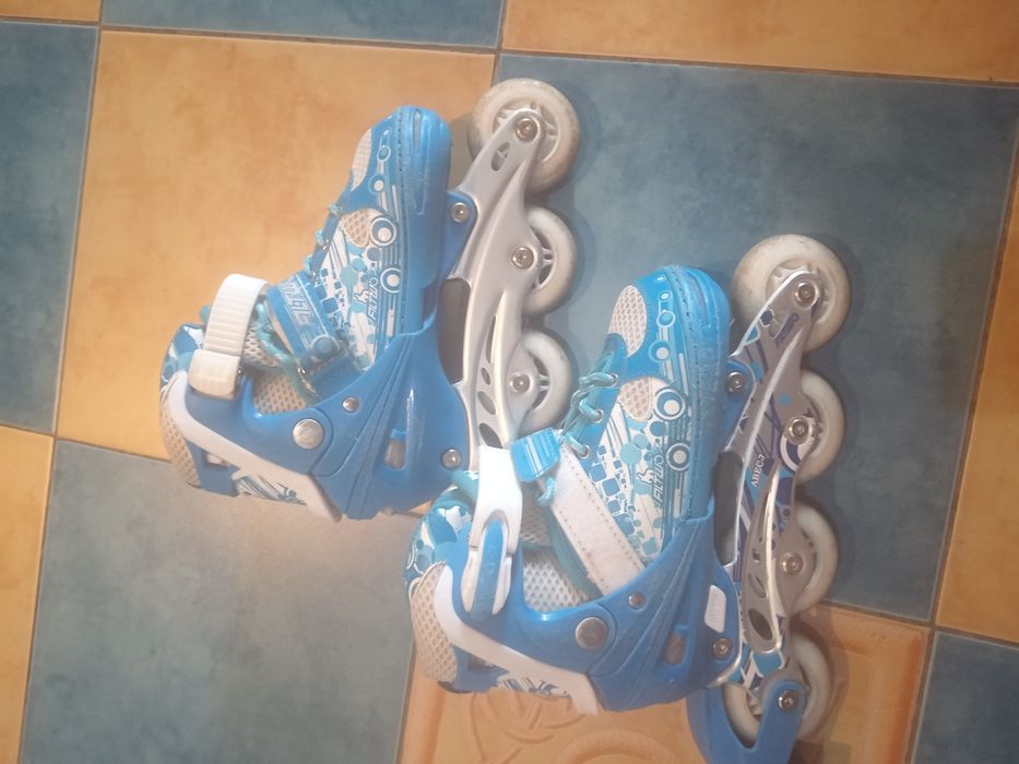 Продам роликовые коньки