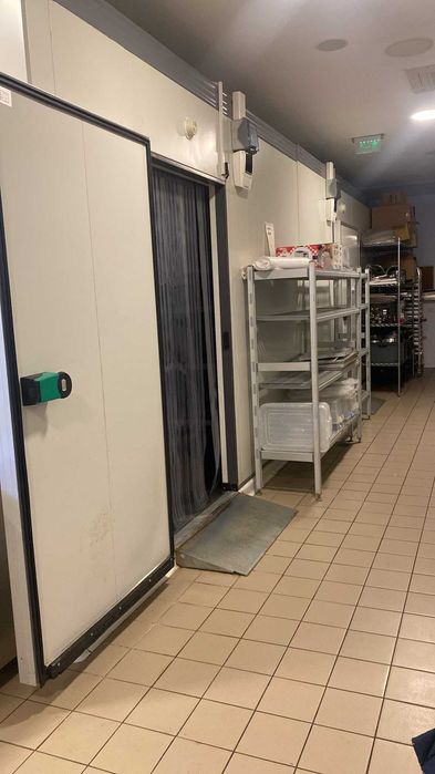 LINIE COMPLETĂ de frigidere si congelatoare profesionale HoReCa – DE VÂNZARE