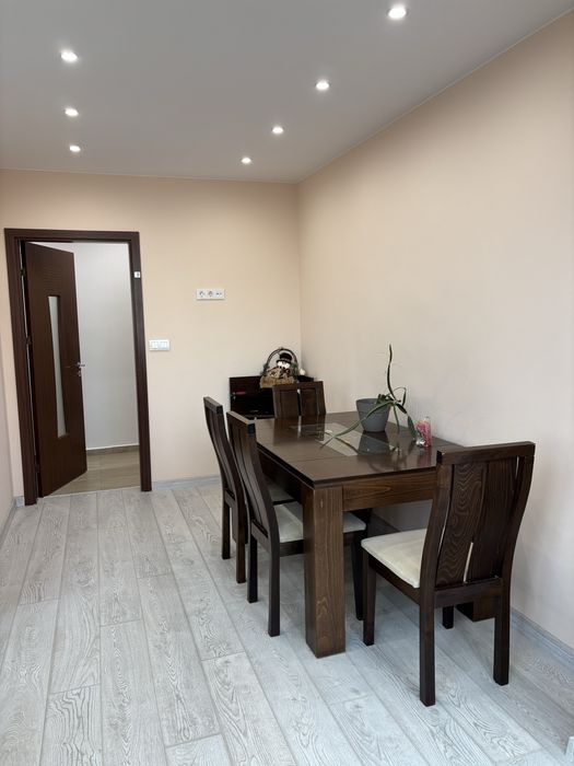 Апартамент под наем във Възраждане, Варна