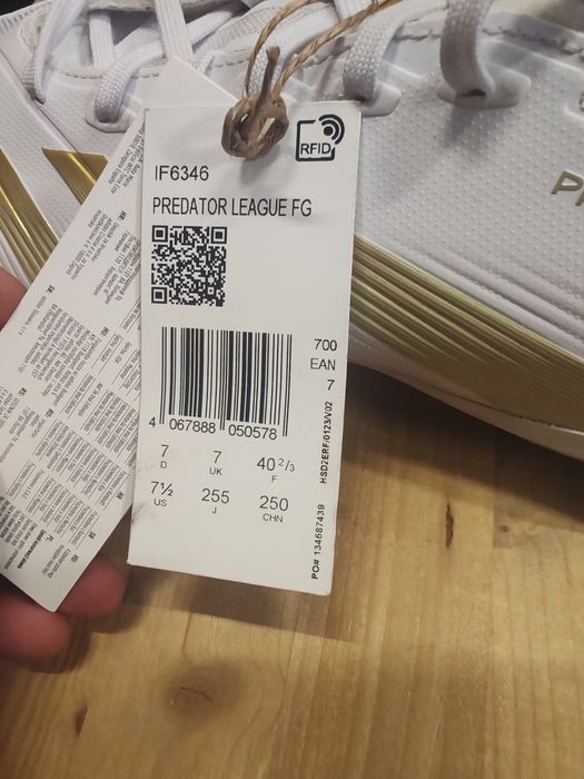 Ghete fotbal Adidas Predator