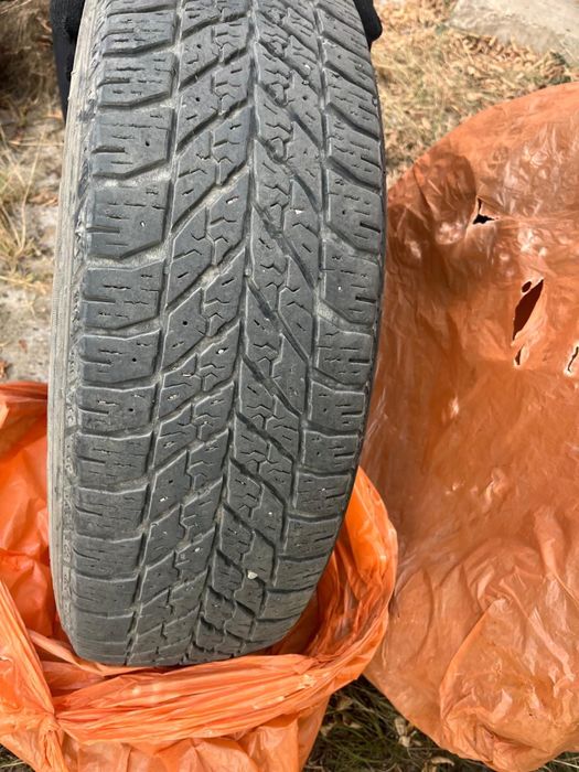 Продам б/у резину всесезонная 225/65/17
