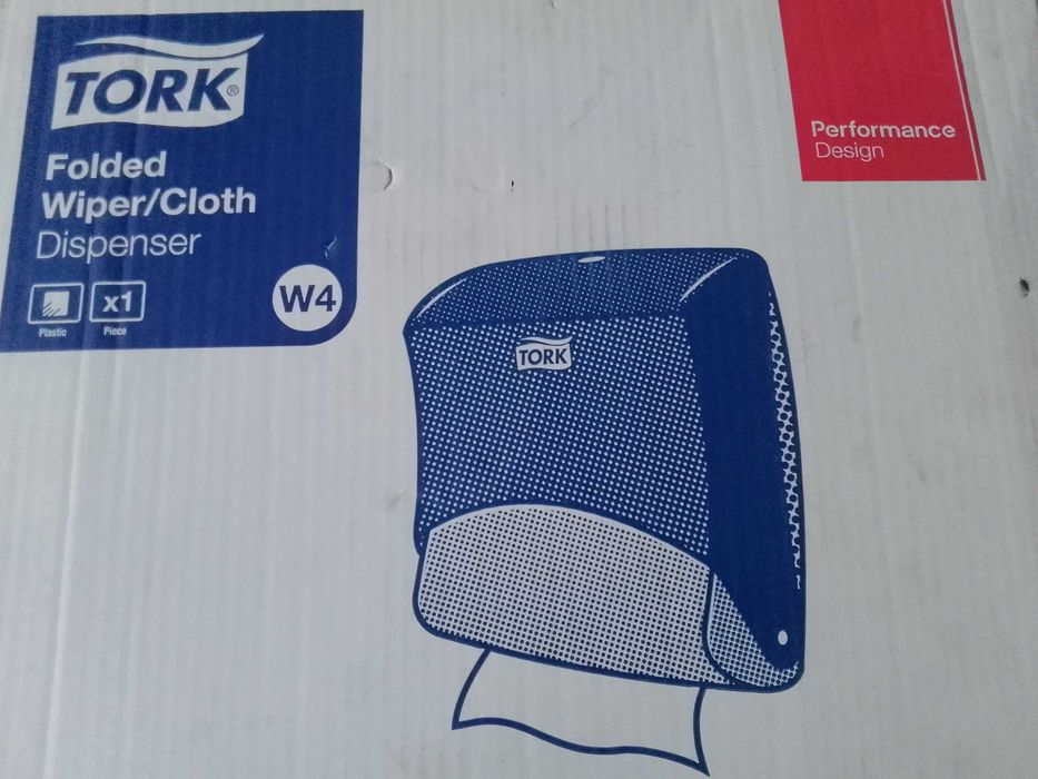 Диспенсър за кърпи TORK