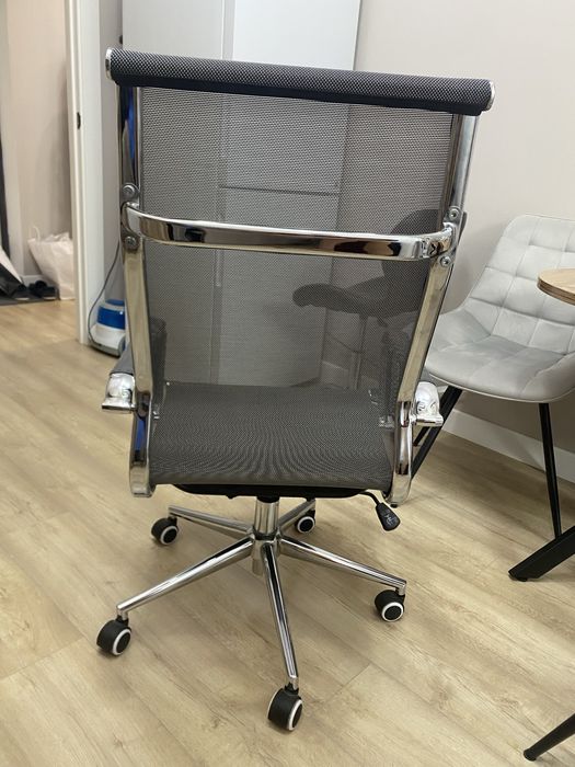 Кресло для офиса/дома, очень надежное!