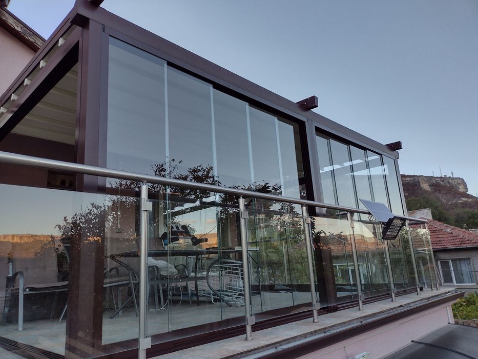 Перголи ,Остъкрения тип плъзгане, ветроупорни завеси, раменни тенти ме