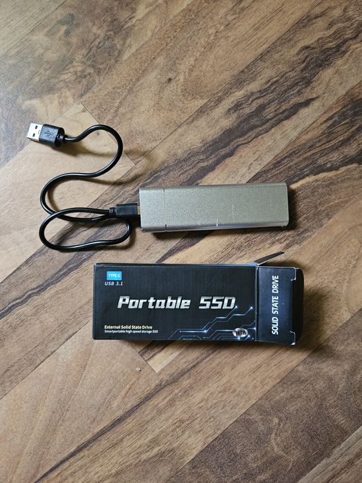 Ssd portabil 16Tb