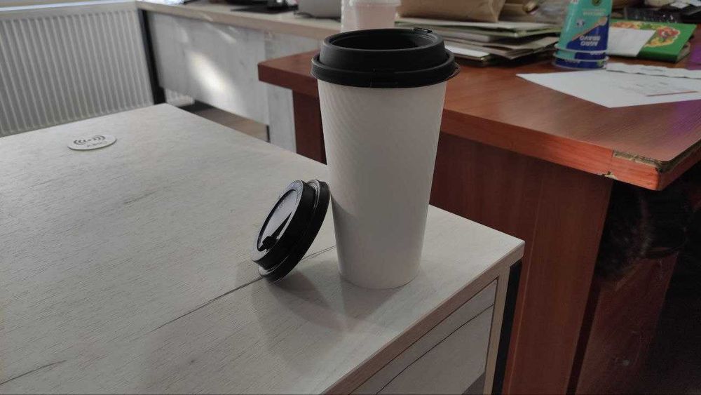 Стаканы , одноразовые бумажные