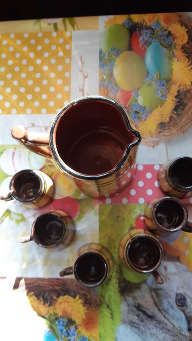 Антични чаши с кана за греяна ракия