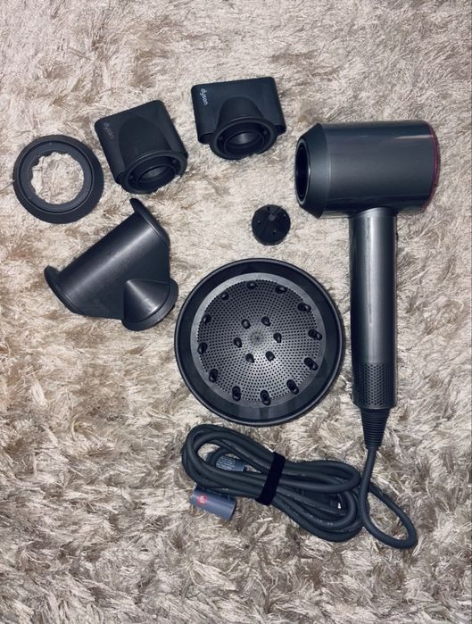Сешуар dyson с представки