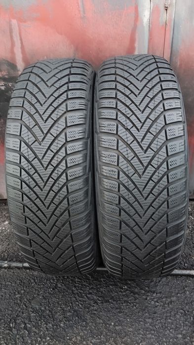 2бр. зимни гуми 195/65/15 Vredestein Wintrac
dot22
7mm
Добро състояние