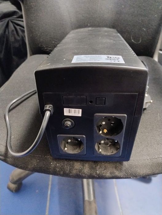 Ups  720w amanet Canta