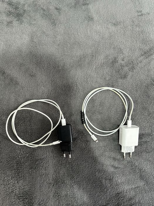 Incărcător adaptor + cablu, 2 seturi, original Apple Califorina OFERTĂ