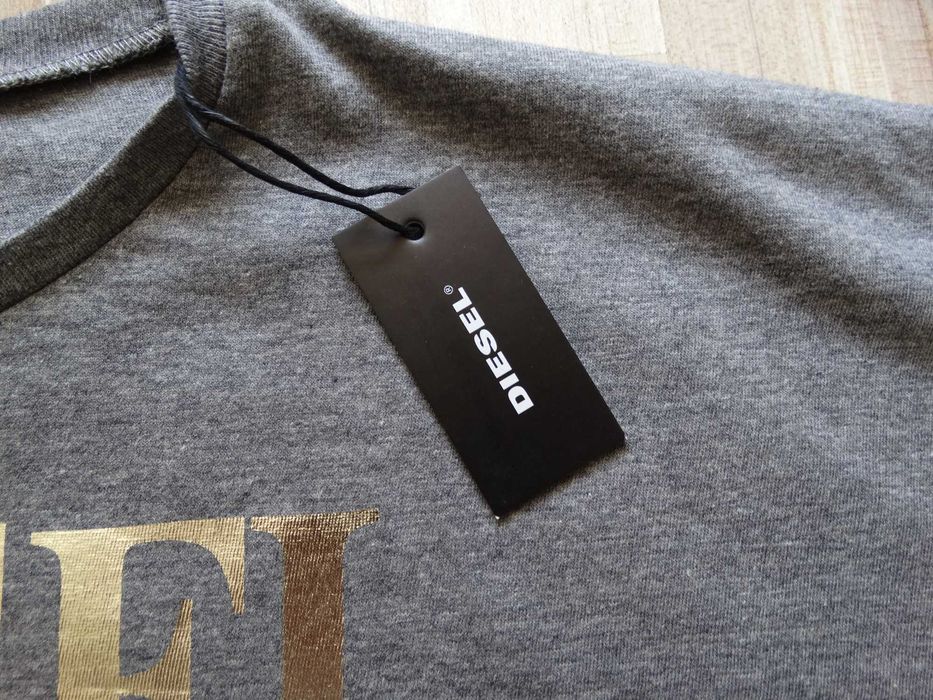 НОВА Оригинална Diesel сива тениска размер М