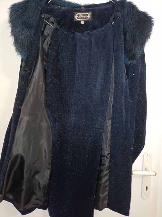 Костюм,луксозен,българска марка,с ламе, тип палто с прав панталон