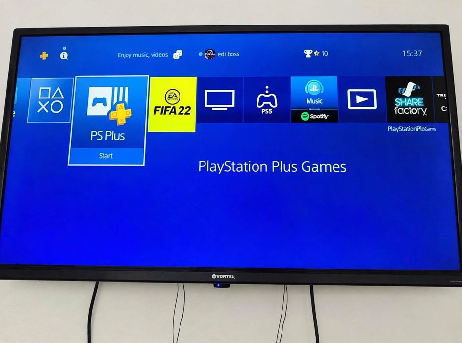 PS4 Slim 500GB + Stand Incarcare + FIFA 22 + Maneta Originala - Impecabil