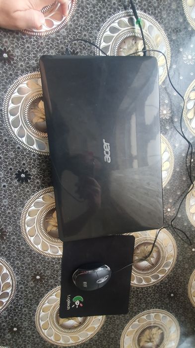 Noutbook Acer sotiladi holati yaxshi