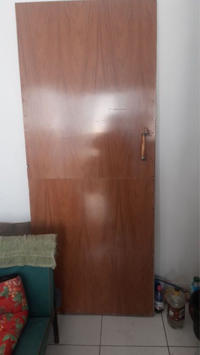 Эшик сотилади келиштириб берилади