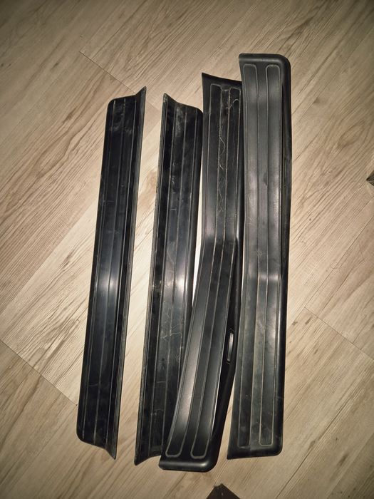 Прагове за БМВ е46 седан (интериорни)