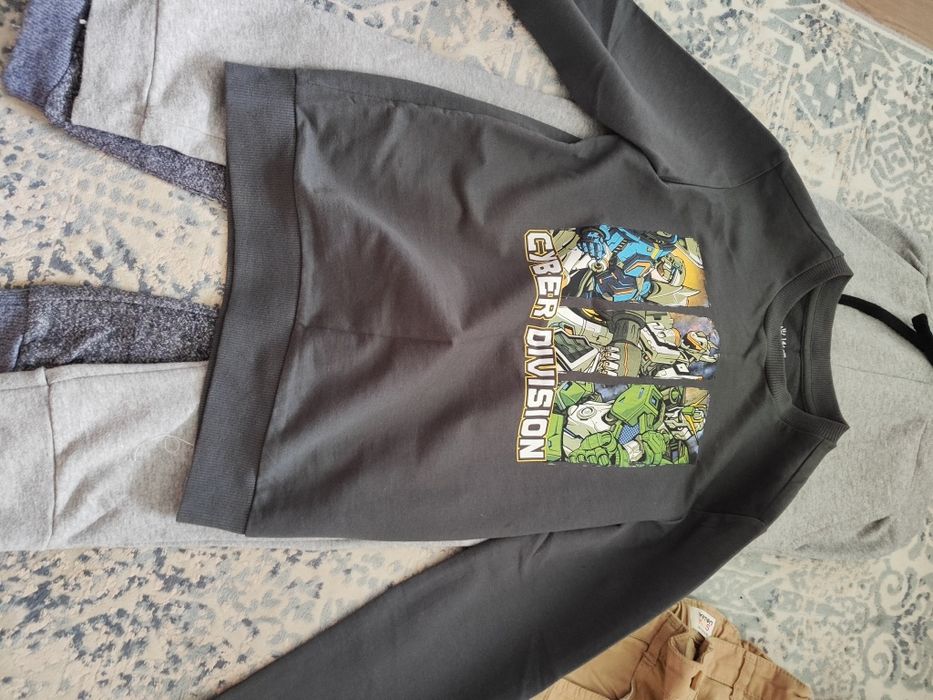 Кофта, трико, куртка  для мальчиков 10-11