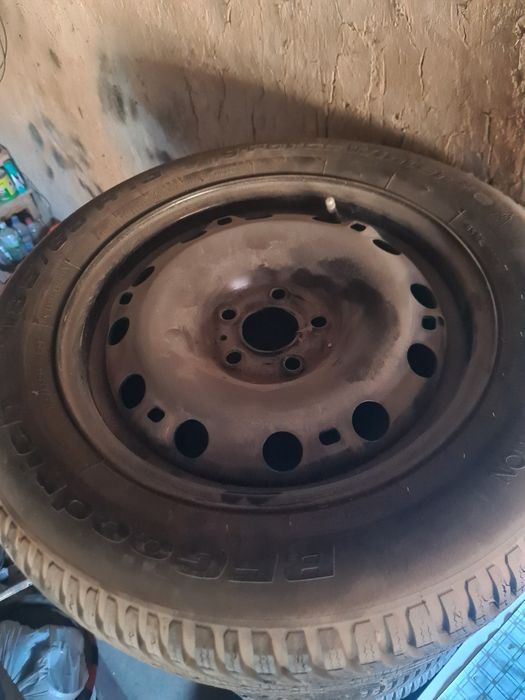 Резины и диски в комплекте.