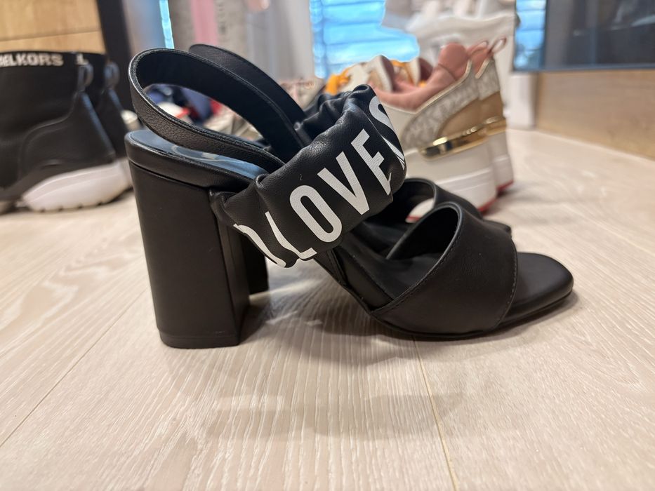 Дамски сандали Moschino