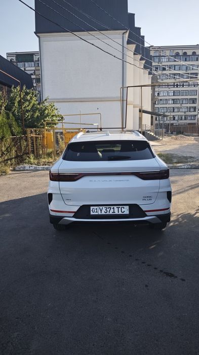 Byd song plus, poziciya 2, rangi oq, toza,