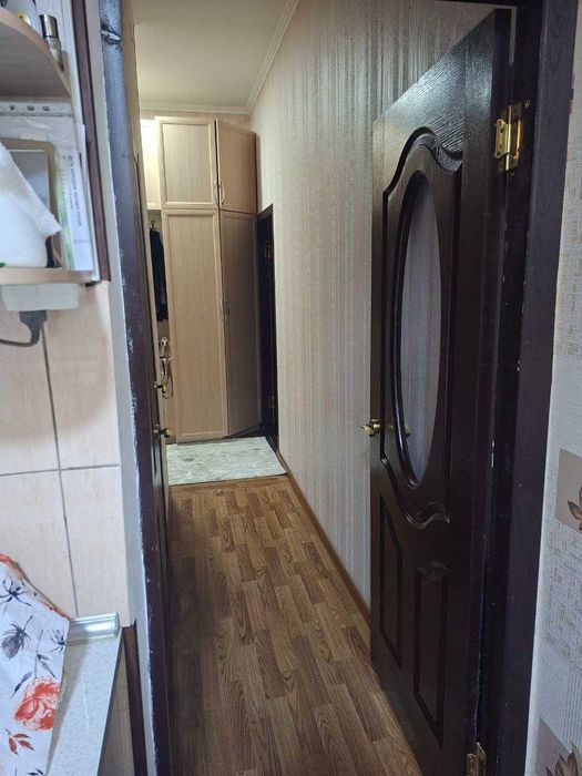 1 Хонали Уй Сотилади (46 кв.м) – Тинчлик Плаза атрофида!