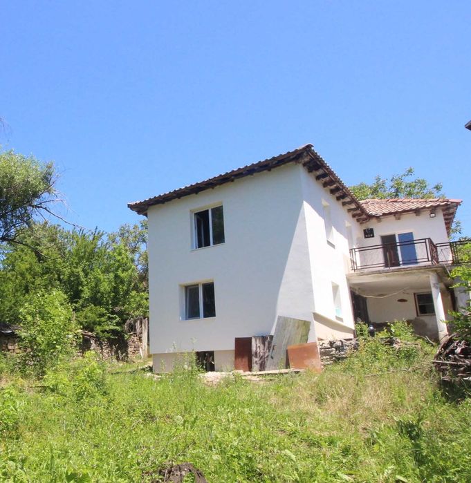 Продава се Къща в с. Янтра, Област Велико Търново - 120 кв.м за 338 €/кв.м - Снимка #1