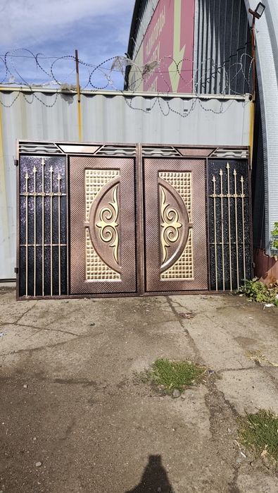 Ворота в наличий и назаказ