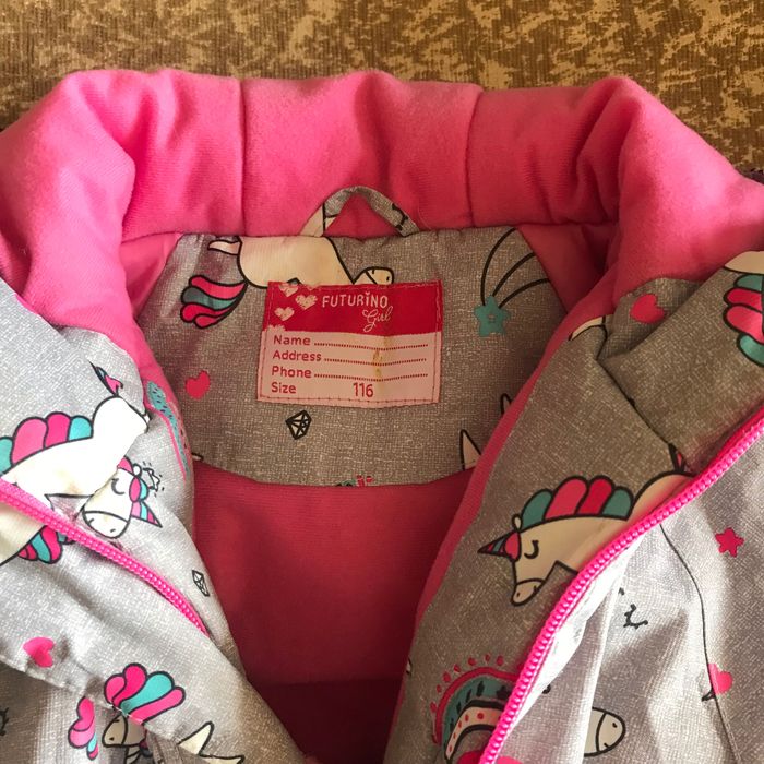 Продам куртку детскую на девочку 2-3 года